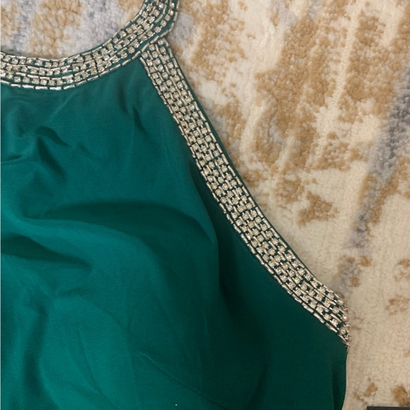 NWT MAC DUGGAL HALTER RHINESTONE ACCENTED EVENING GOWN - Picture 12 of 15